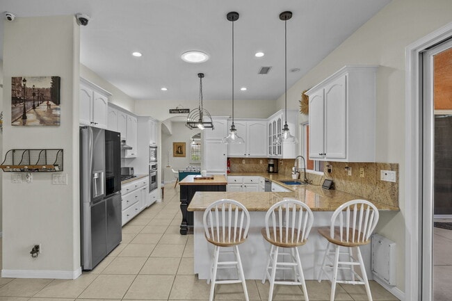 Building Photo - 15830 Rawhide Ln