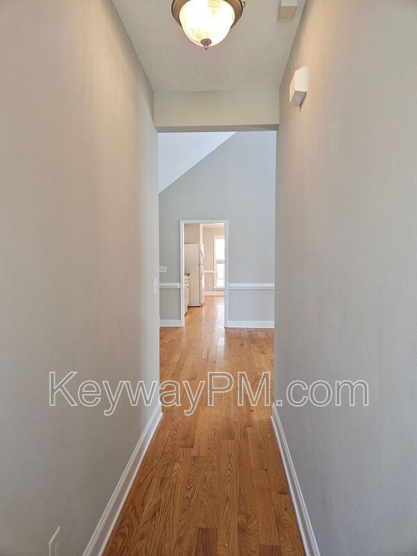 Building Photo - 808 Tyler Woods Dr