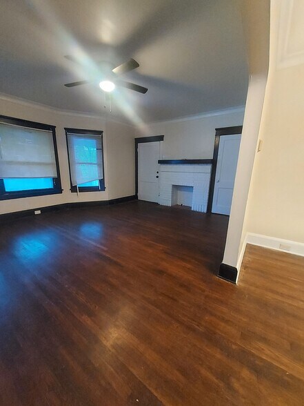 Living Room - 2793 Avondale Ave