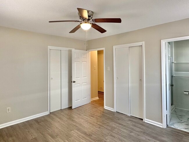 Building Photo - 141 N White Station Rd