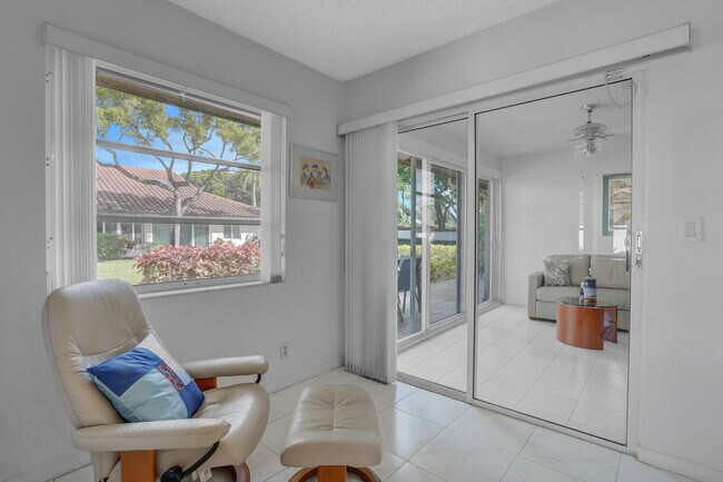 Building Photo - 6099 Waldwick Cir