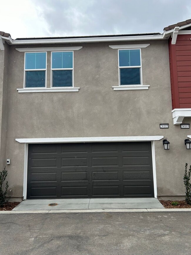 Building Photo - New Construction Townhouse