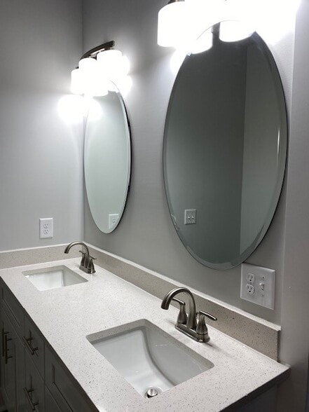 Building Photo - 1327 Nashboro Blvd