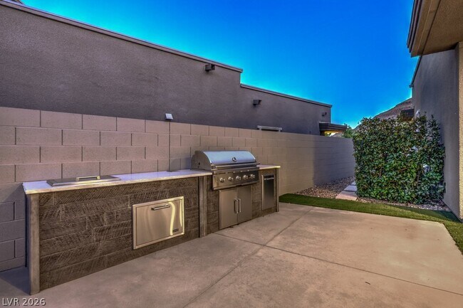 Building Photo - 10494 Calico Terrace Ave
