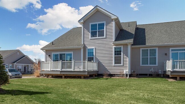Building Photo - 2689 Oxford Cir