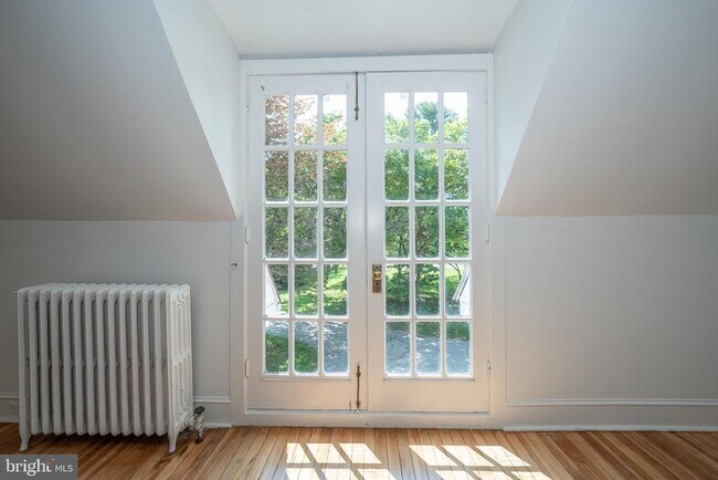 Building Photo - 504 Harriton Rd