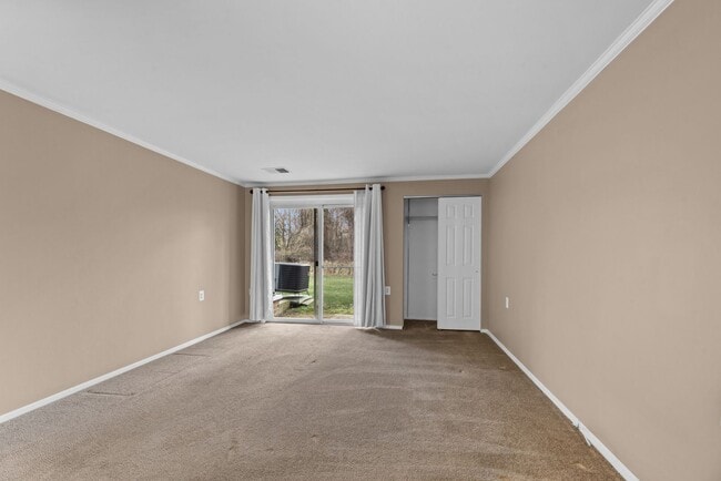 Building Photo - Ground level condo in Annapolis - Lake Heron