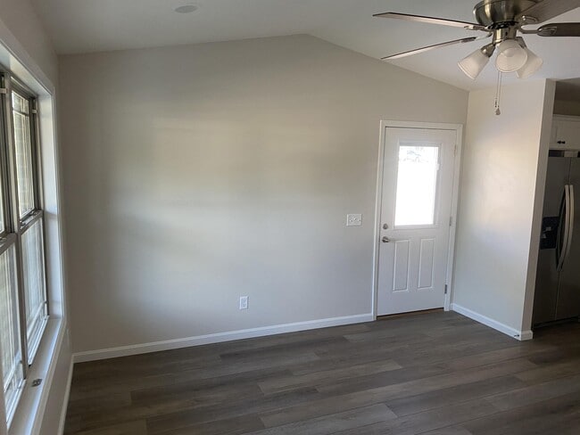 Building Photo - 200 Parkers Loop