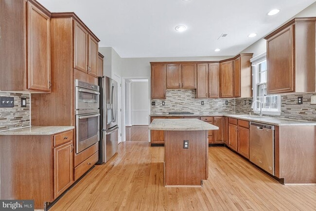 Building Photo - 10857 Hunter Gate Way