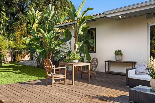 Building Photo - 575 Hibiscus Ln