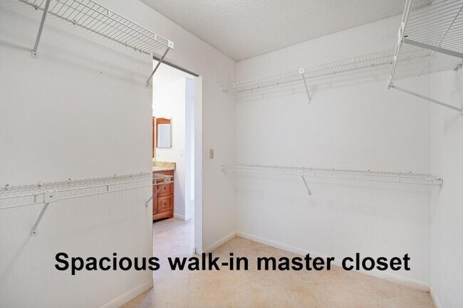 Building Photo - 22 Walcott Dr