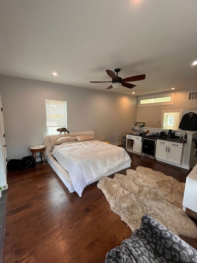 Building Photo - Lawrenceville 3 Bed, 2.5 Bath House with Parking for Lease July 1!