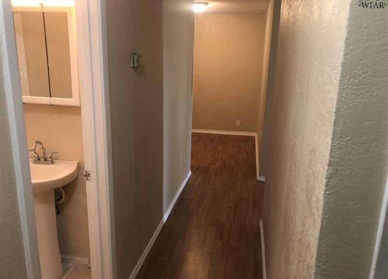 Building Photo - 1442 Deville St