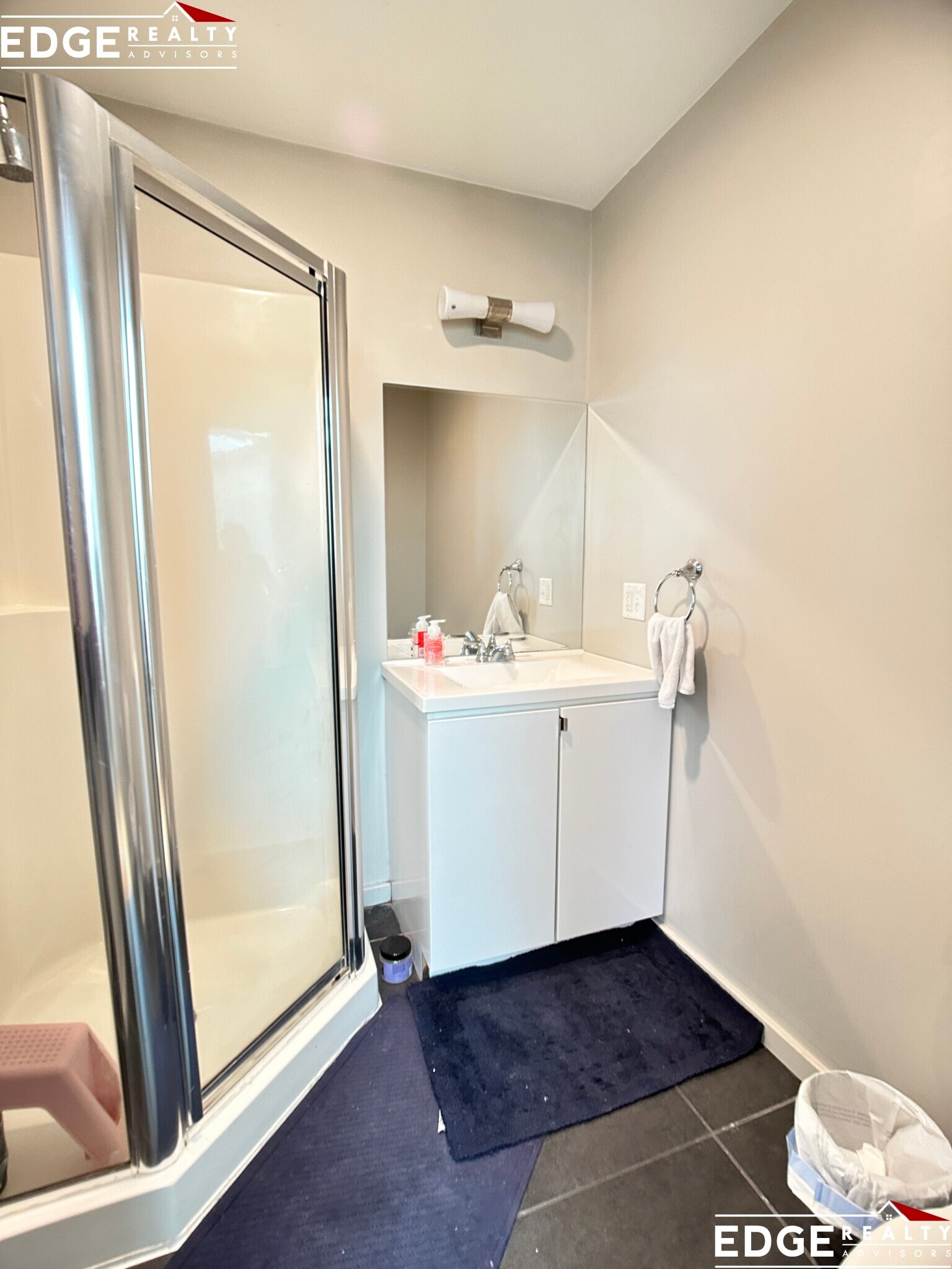 Building Photo - 57 Glenville Ave