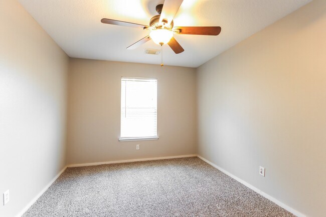 Building Photo - 18222 Noble Forest Dr