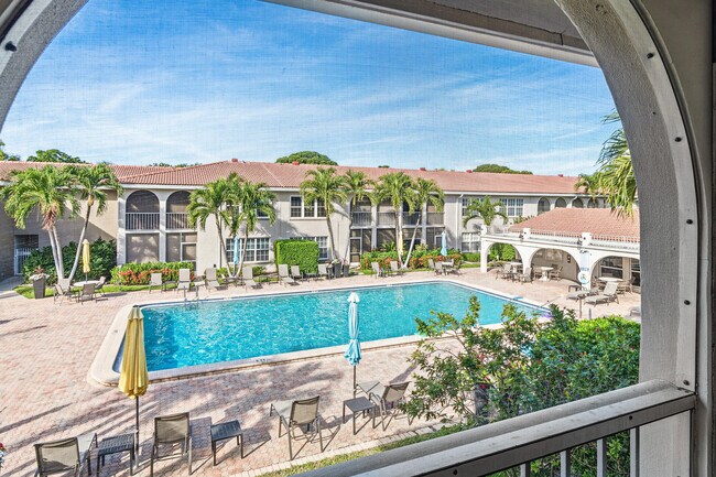 Building Photo - 250 NE 20th St