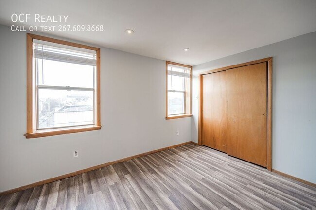 Building Photo - 734 S 9th St