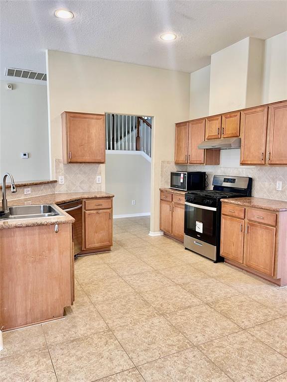 Building Photo - 20323 Upland Fair Ln