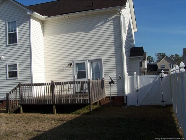 Building Photo - 1753 Cherrypoint Dr