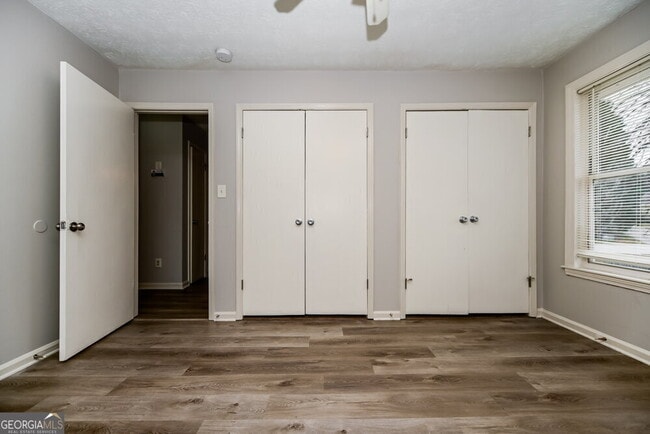 Building Photo - 6183 Fieldcrest Dr