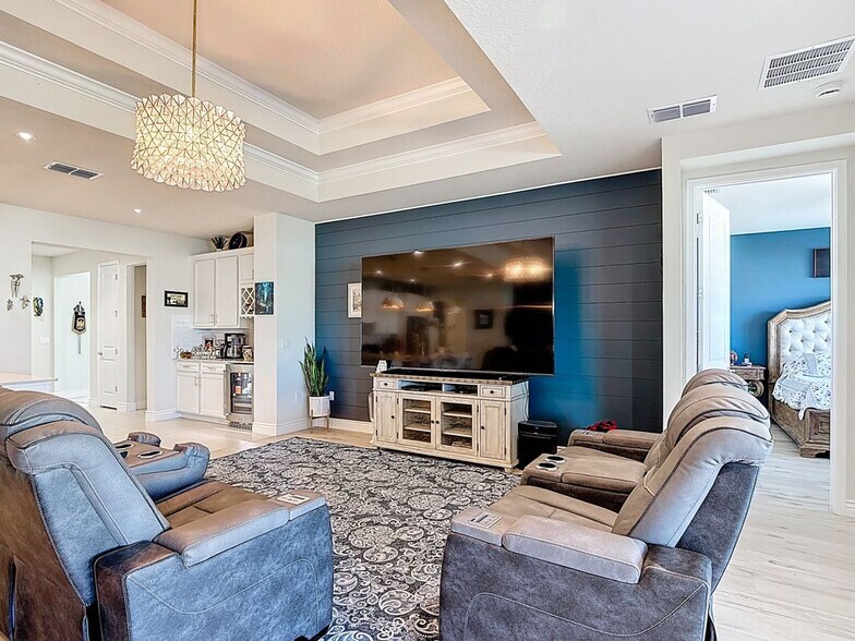 Building Photo - 6485 Shimmering Shrs Ln