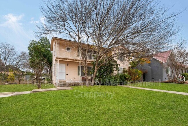 Building Photo - 231 Alexander Hamilton Dr