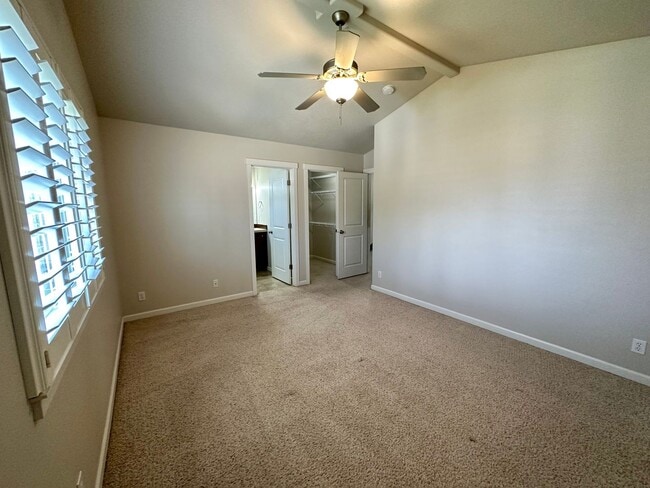 Building Photo - LARGE SINGLE FAMILY HOME ON CORNWALL (RPM#220)