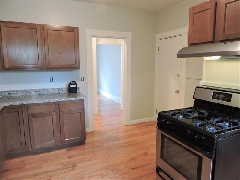 Building Photo - 27 Portsmouth St