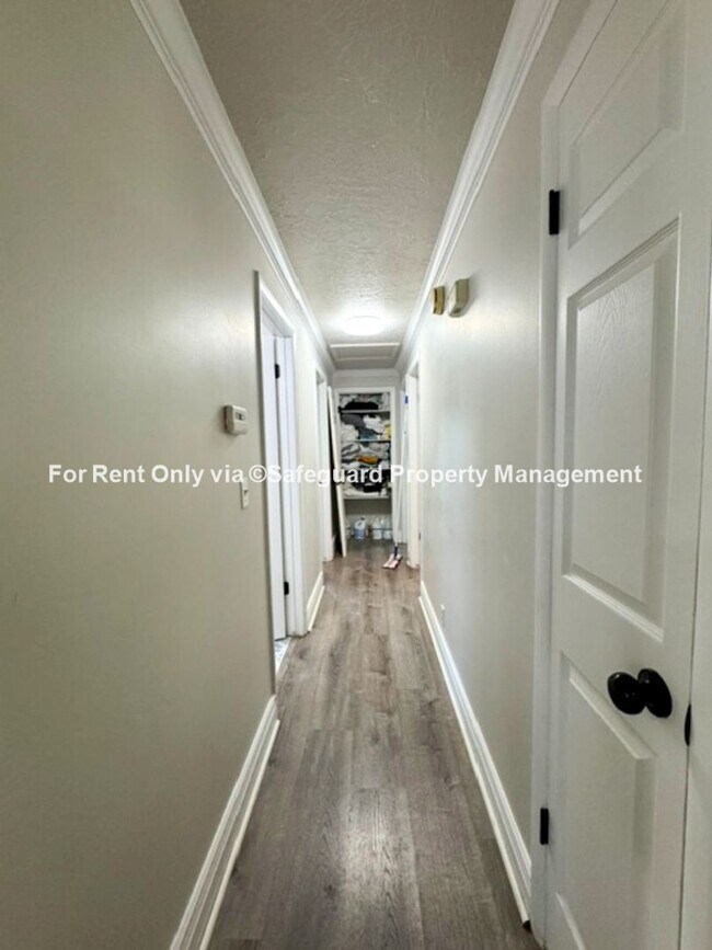 Building Photo - Spacious West Jordan Home on Large Corner Lot