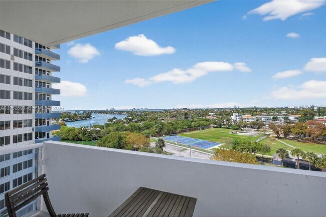 Building Photo - 7441 Wayne Ave