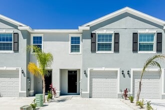 Building Photo - 11857 Mountain Retreat Ln