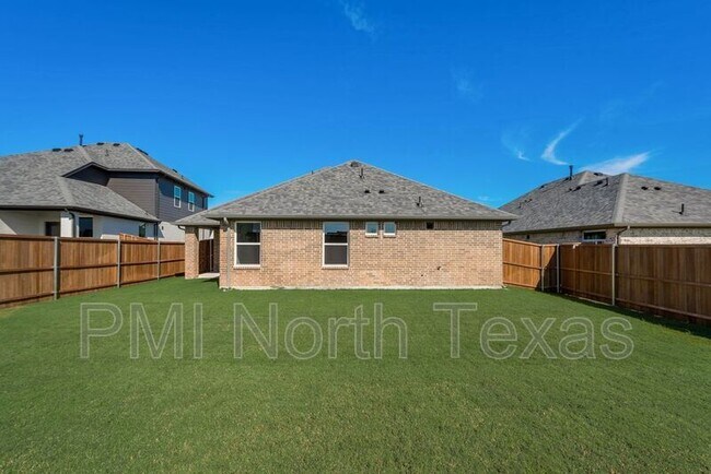 Building Photo - 505 Portina Dr