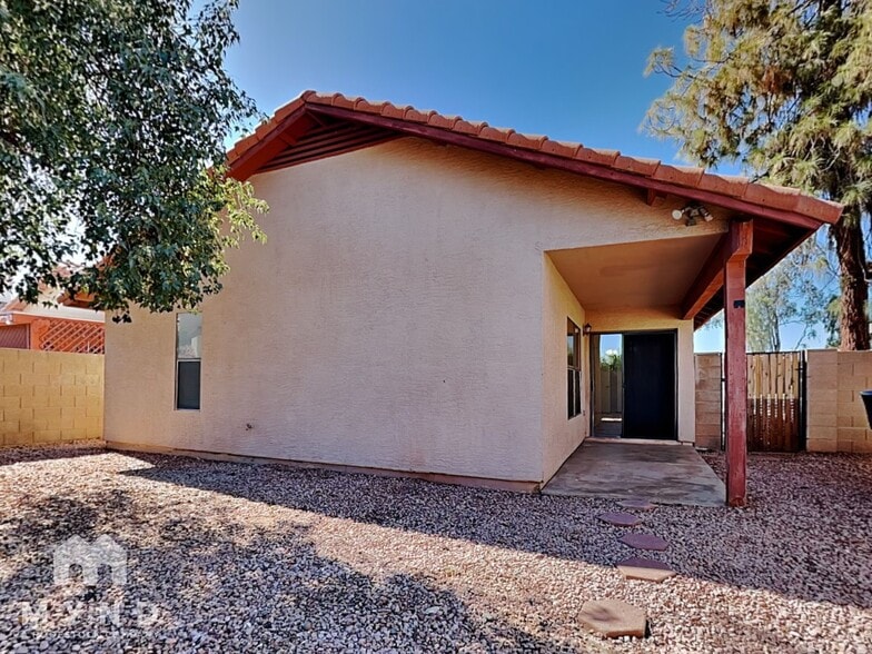 Building Photo - 4545 N 67th Ave