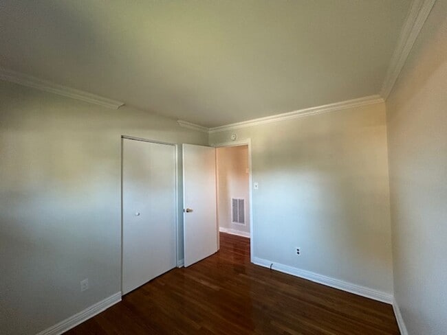 Building Photo - Charming 3BR Ranch Near Libbie & Grove | Hardwood Floors + Updated Kitchen