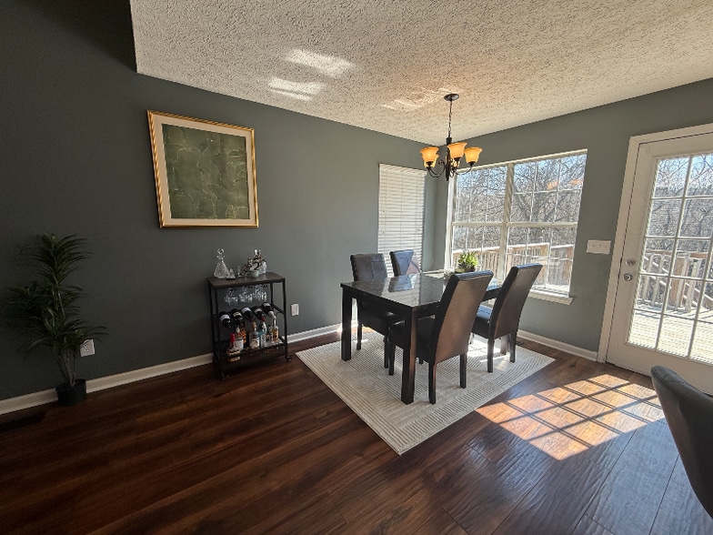 Building Photo - 669 Granwood Blvd