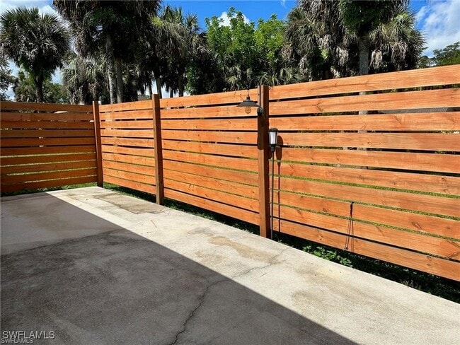 Building Photo - 545 9th St NW