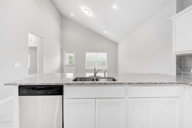 Building Photo - 6505 Ranchito Dr