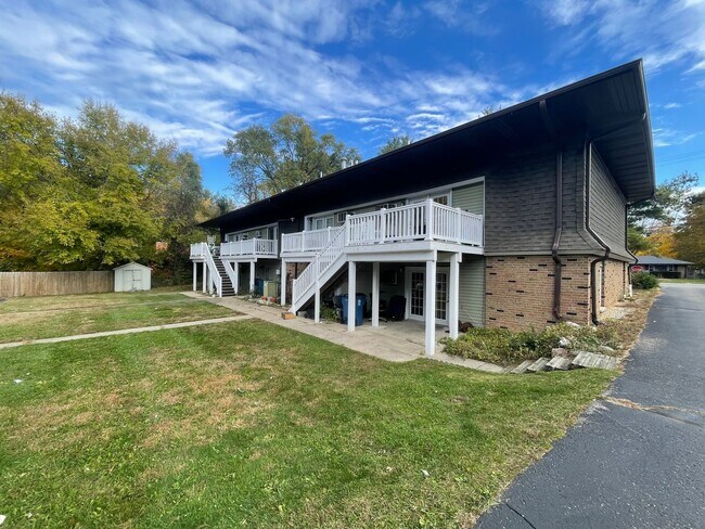 Primary Photo - 2860 S 9th St