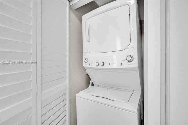 Building Photo - 3571 Magellan Cir