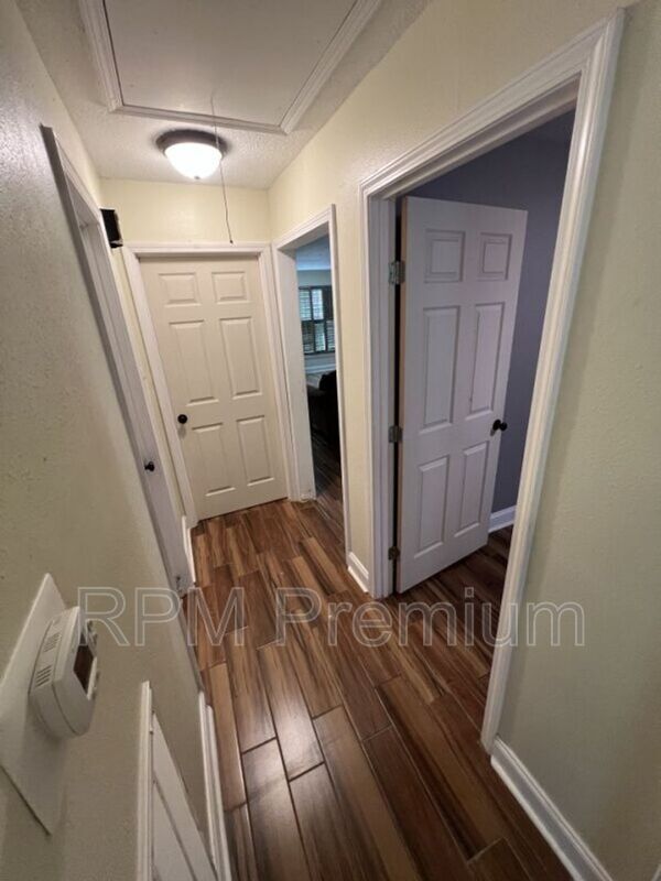 Building Photo - 1944 W Marsden Pl