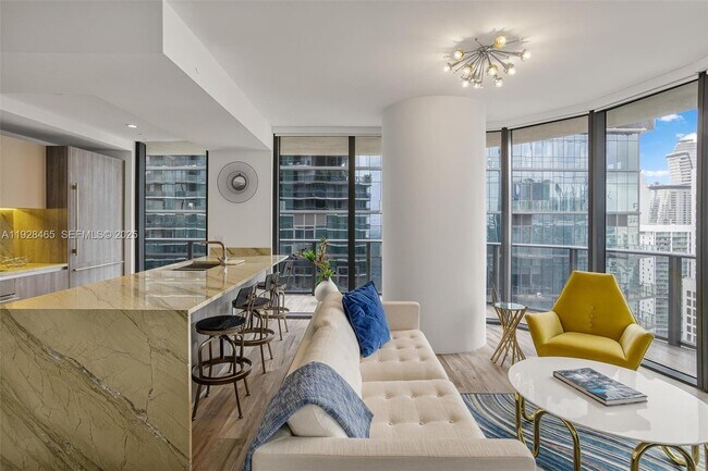 Building Photo - 801 S Miami Ave