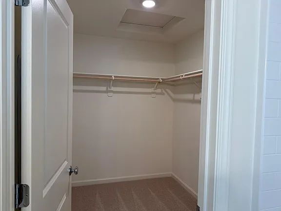 Building Photo - 632 Skyler Ln