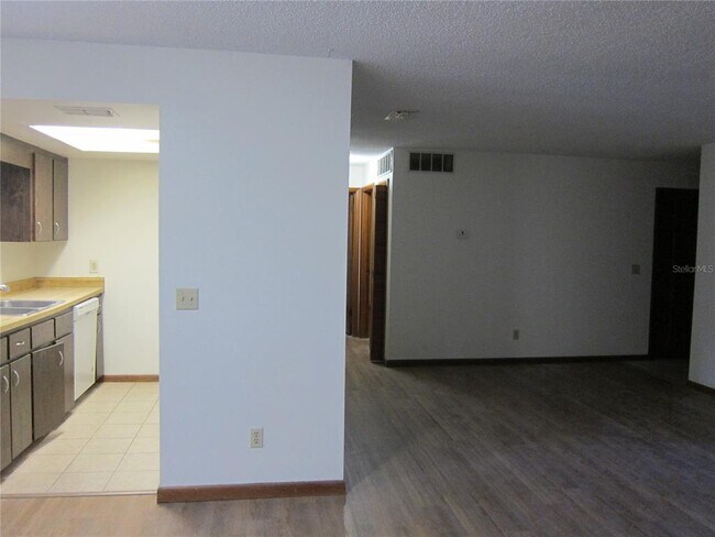 Building Photo - 1209 SW 80th Dr