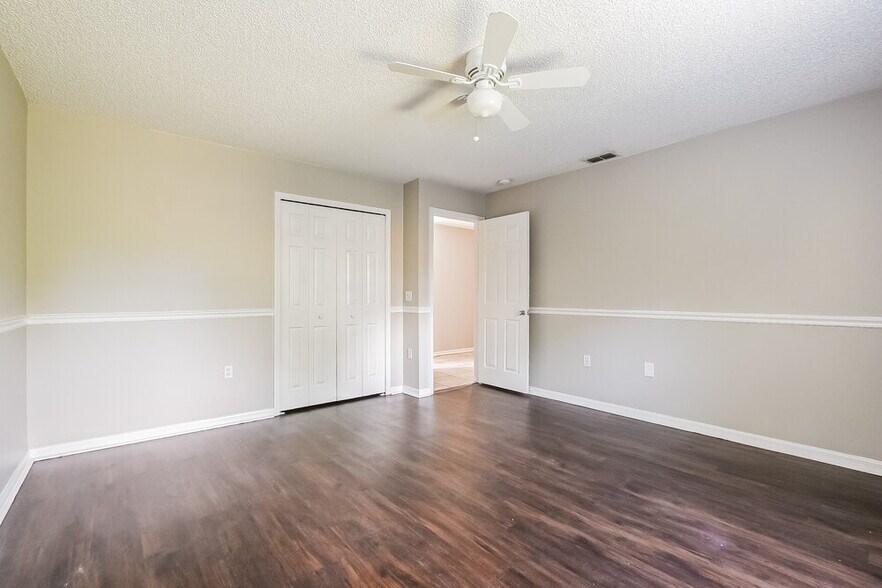 Building Photo - 1137 Amanda Kay Cir