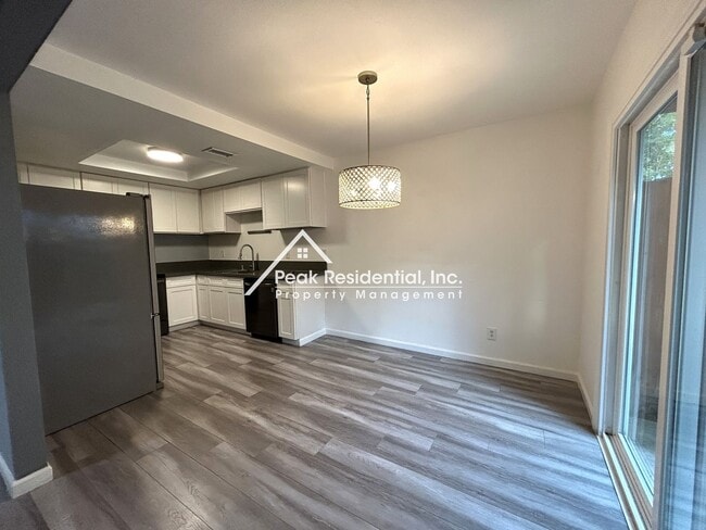 Building Photo - 5814 Shadow Creek Dr