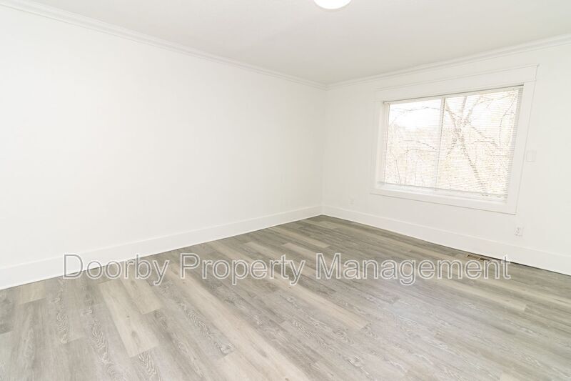 Building Photo - 1203 Rockway Dr