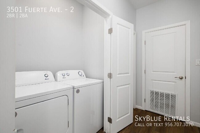 Building Photo - 3501 Fuerte Ave