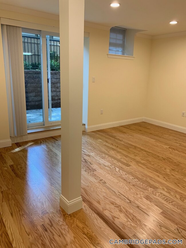 Building Photo - 22 Chauncy St