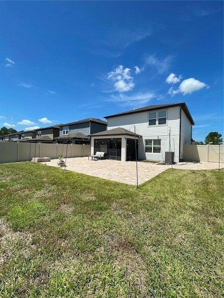 Building Photo - 30543 Thunderbird Dr