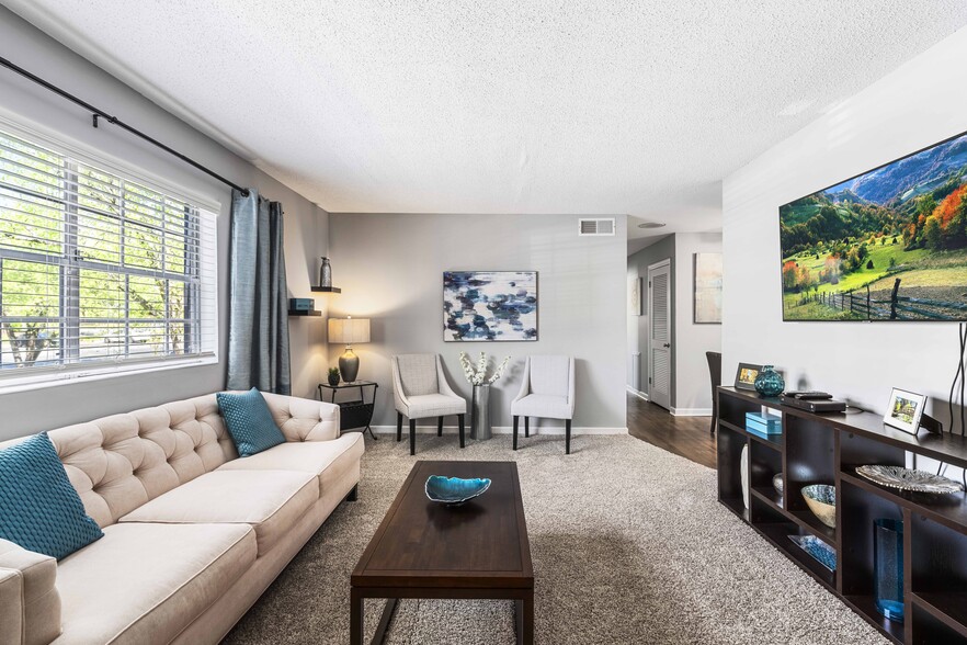 Primary Photo - Chapel Tower - Students save up to 10%!